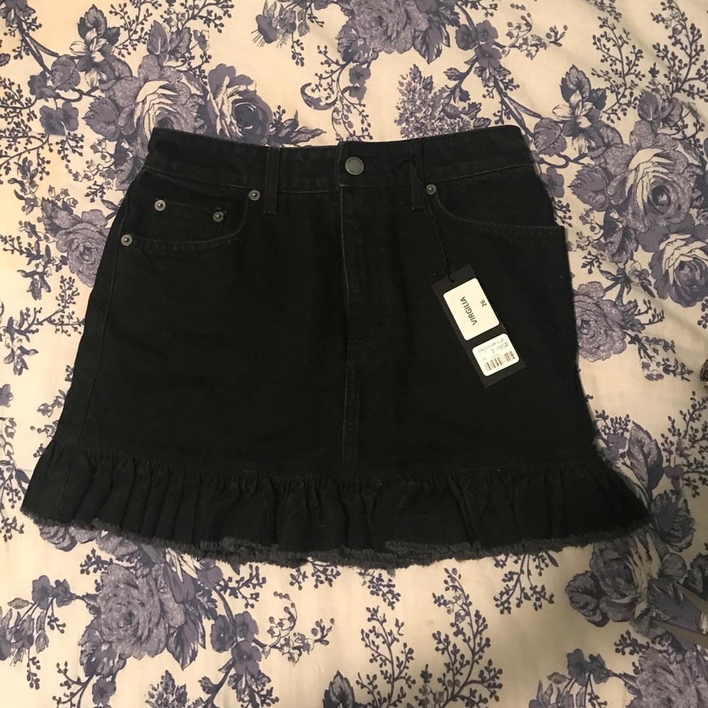 NWT LF Black Denim Ruffle Skirt